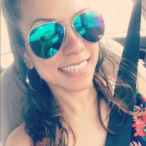 Meet your Posher, Maria